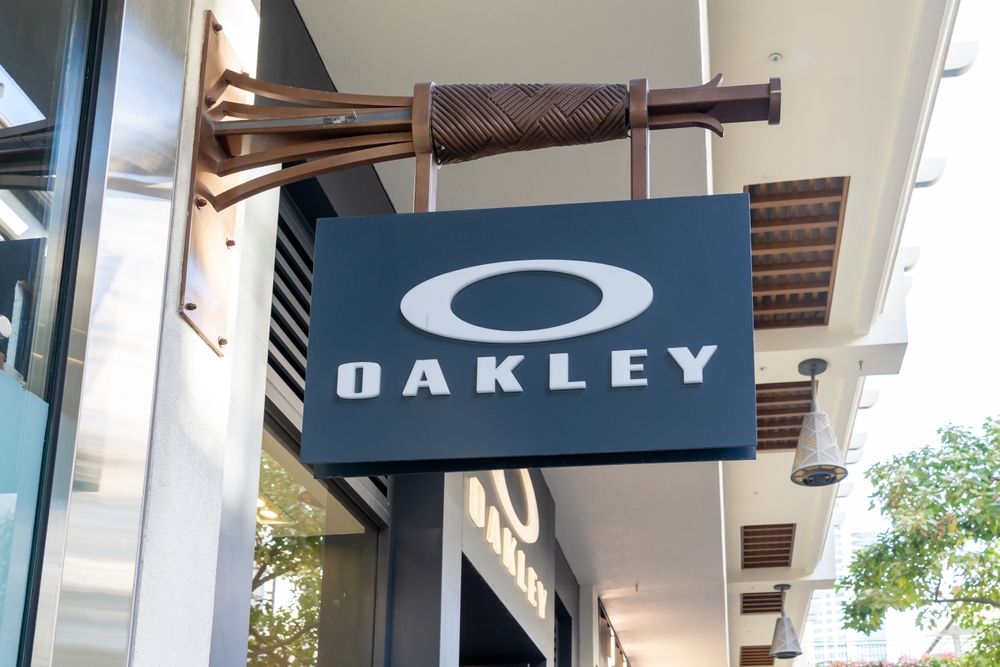 Why And How Oakley Safety Sunglasses Offer Incredible Protection