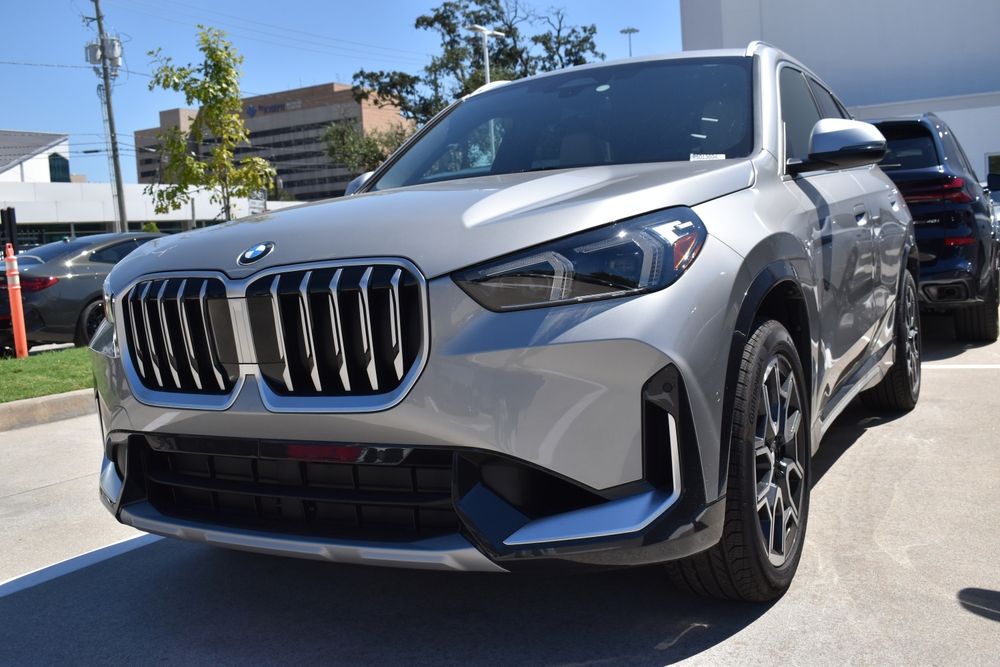 2025 BMW X3: Luxury Comfort